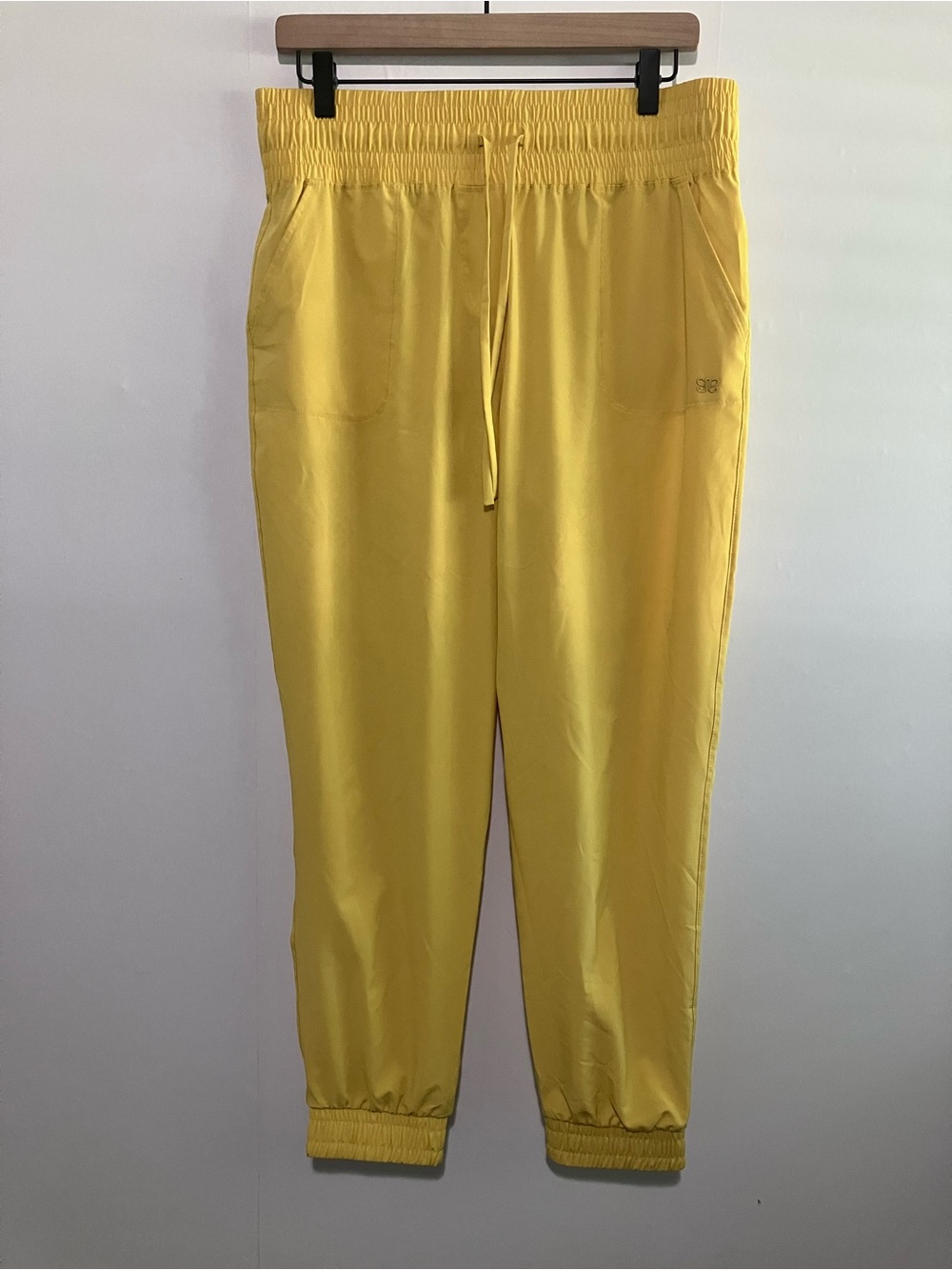 Albion Yellow Joggers Size Large